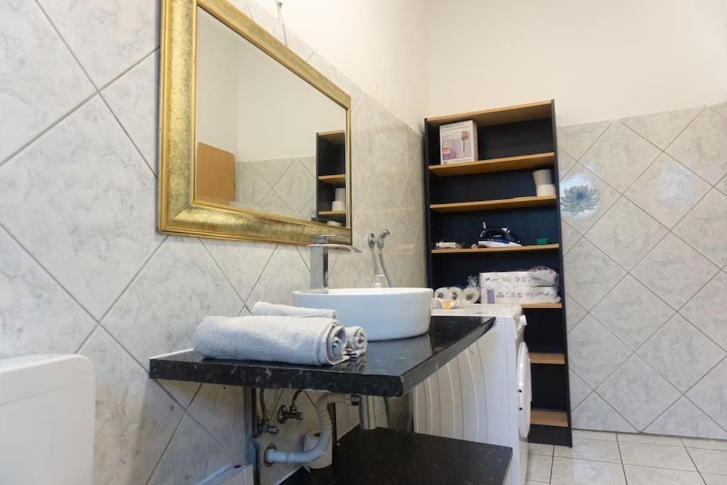 Apartment In Wuppertal - Charmante 3-Zimmer-Oase Mit Kamin Und Badewanne Ngoại thất bức ảnh