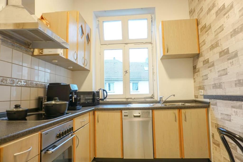 Apartment In Wuppertal - Charmante 3-Zimmer-Oase Mit Kamin Und Badewanne Ngoại thất bức ảnh