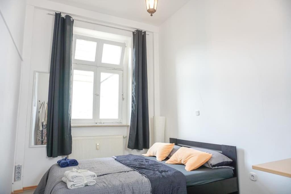 Apartment In Wuppertal - Charmante 3-Zimmer-Oase Mit Kamin Und Badewanne Ngoại thất bức ảnh