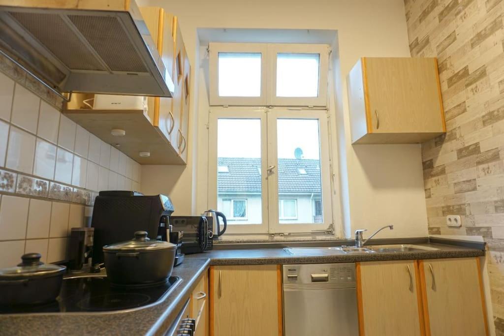 Apartment In Wuppertal - Charmante 3-Zimmer-Oase Mit Kamin Und Badewanne Ngoại thất bức ảnh