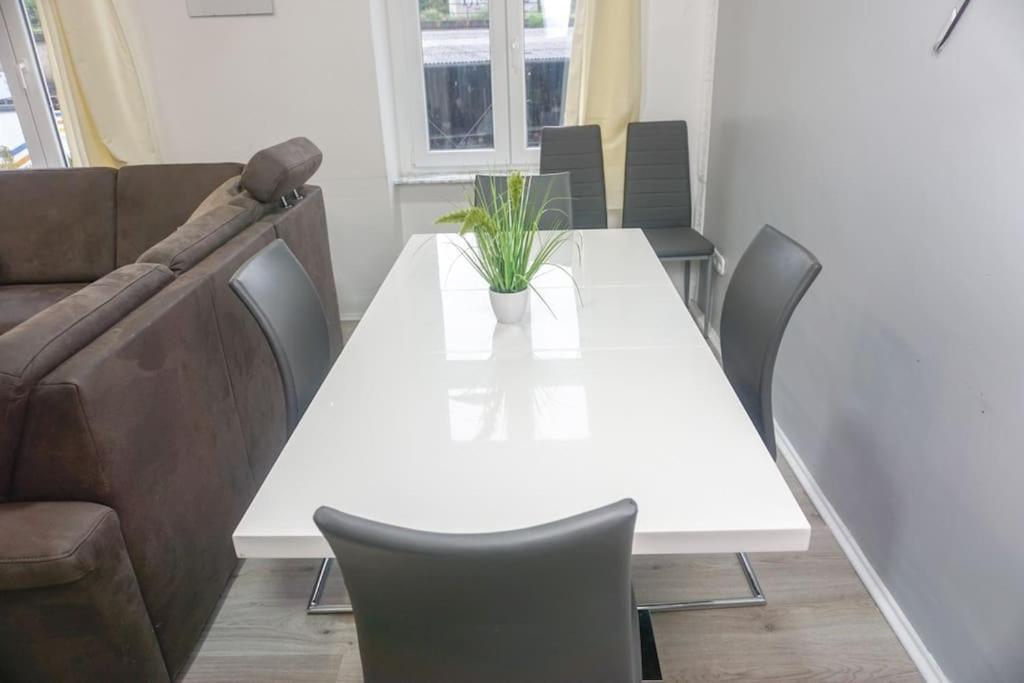 Apartment In Wuppertal - Charmante 3-Zimmer-Oase Mit Kamin Und Badewanne Ngoại thất bức ảnh