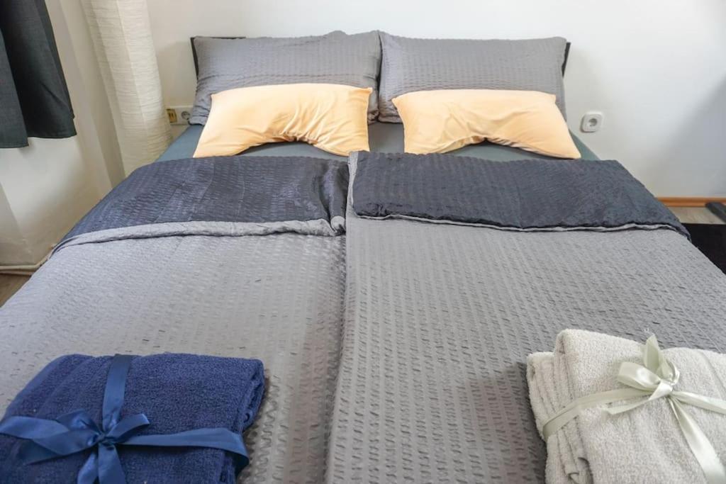Apartment In Wuppertal - Charmante 3-Zimmer-Oase Mit Kamin Und Badewanne Ngoại thất bức ảnh