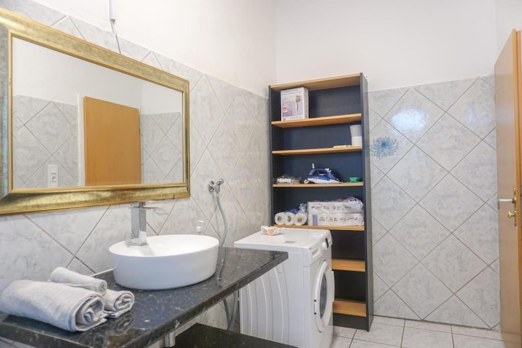 Apartment In Wuppertal - Charmante 3-Zimmer-Oase Mit Kamin Und Badewanne Ngoại thất bức ảnh